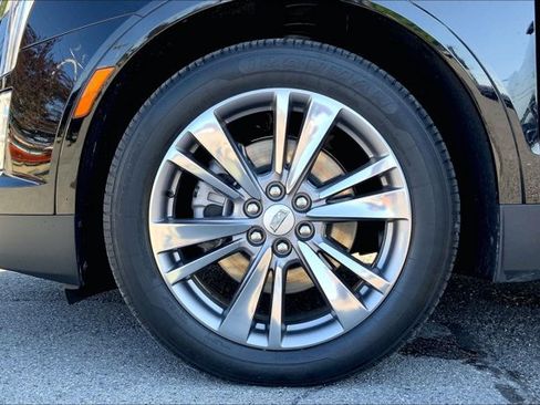 Used 2025 Cadillac XT5 Premium Luxury AWD/4WD image 8