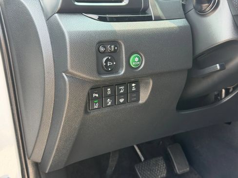 Used 2025 Honda Ridgeline Black Edition image 17