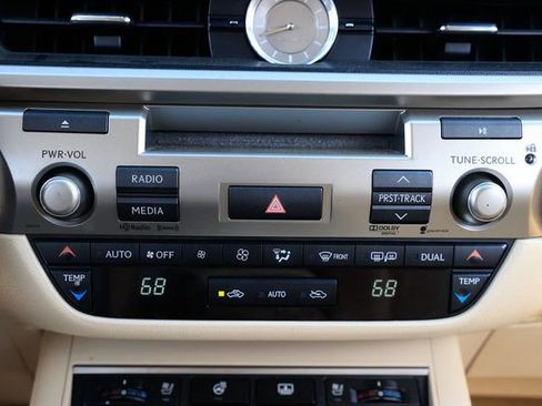 Used 2013 Lexus ES 350 image 32