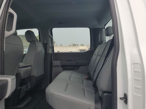 New 2026 Ford F250 XL w/ XL Chrome Package image 10