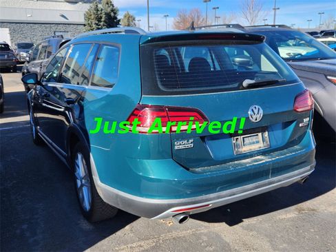 Used 2018 Volkswagen Golf Alltrack SE image 4