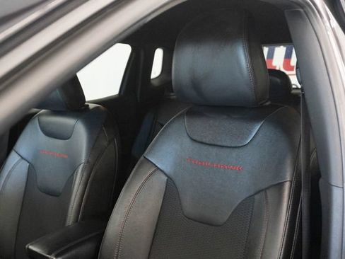Used 2024 Jeep Compass Trailhawk AWD/4WD image 19