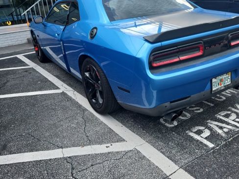 Used 2015 Dodge Challenger R/T RWD image 4