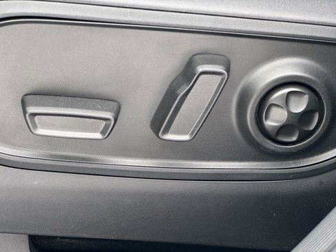 Certified 2023 Jeep Grand Cherokee Altitude image 11