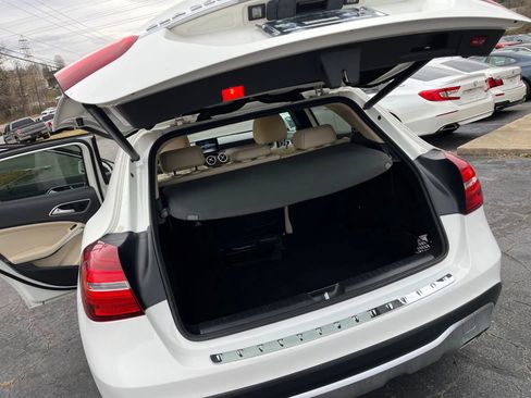 Used 2018 Mercedes-Benz GLA 250 GLA 250 Sport Utility 4D image 13