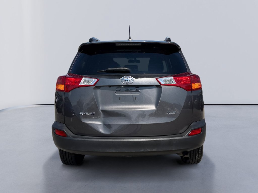 Used 2015 Toyota RAV4 XLE FWD image 4