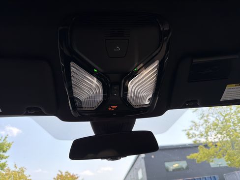 Used 2023 BMW i4 eDrive40 w/ Premium Package RWD image 32