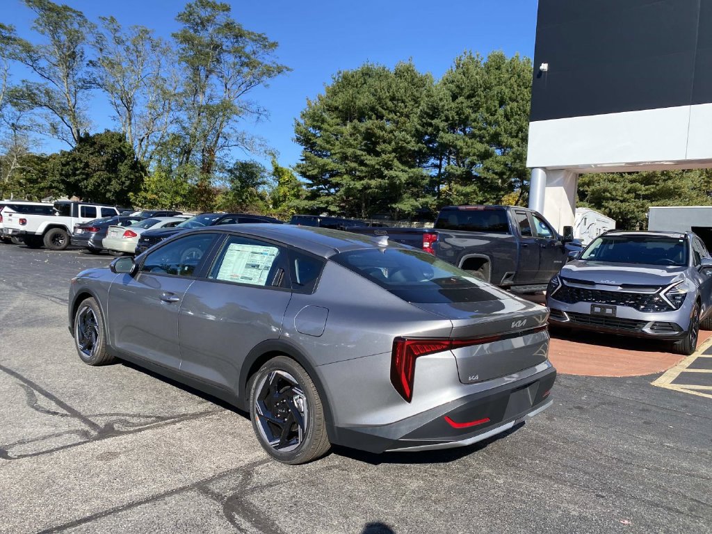 New 2026 Kia K4 EX FWD image 3