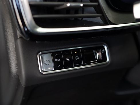 Used 2025 Buick Envision Preferred image 10