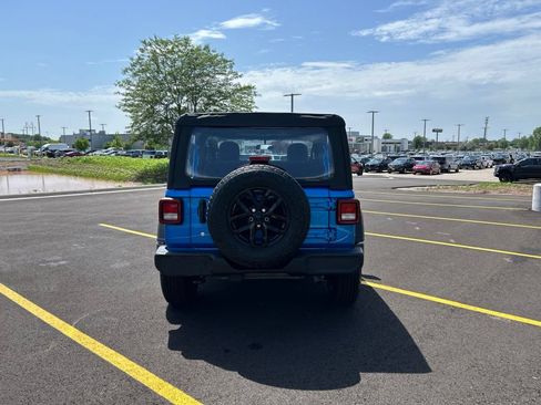 Used 2023 Jeep Wrangler Sport AWD/4WD image 6