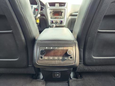 Used 2017 GMC Acadia Limited SLT image 13
