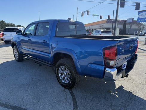 Used 2018 Toyota Tacoma SR5 image 4