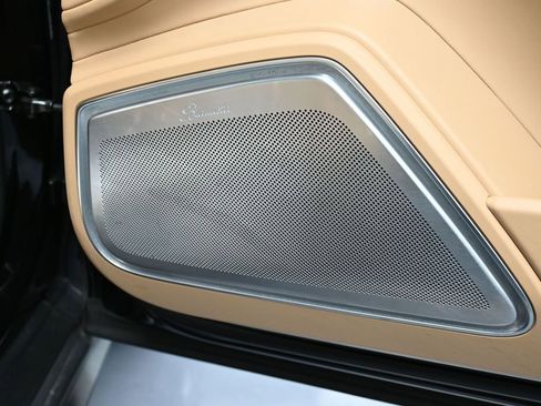 Certified 2018 Porsche Panamera Turbo S image 31