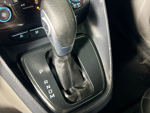 Used 2022 Ford Transit Connect XL image 24