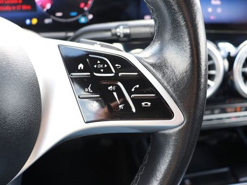 Used 2025 Mercedes-Benz GLA 250 image 23