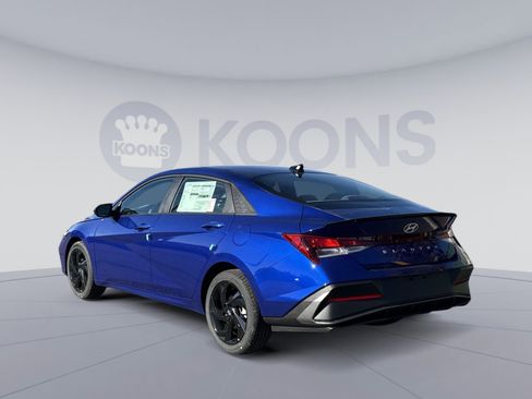 New 2026 Hyundai Elantra Sport FWD image 4