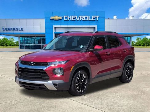 Used 2021 Chevrolet TrailBlazer LT w/ Sun and Liftgate Package FWD image 2