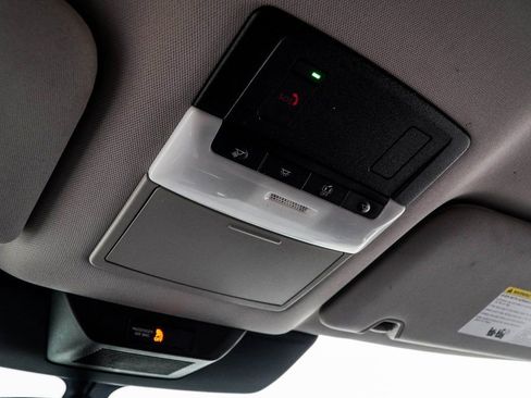 Used 2022 Nissan Pathfinder SL image 37