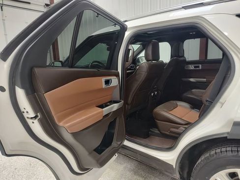 Used 2022 Ford Explorer King Ranch w/ Premium Technology Package AWD/4WD image 13