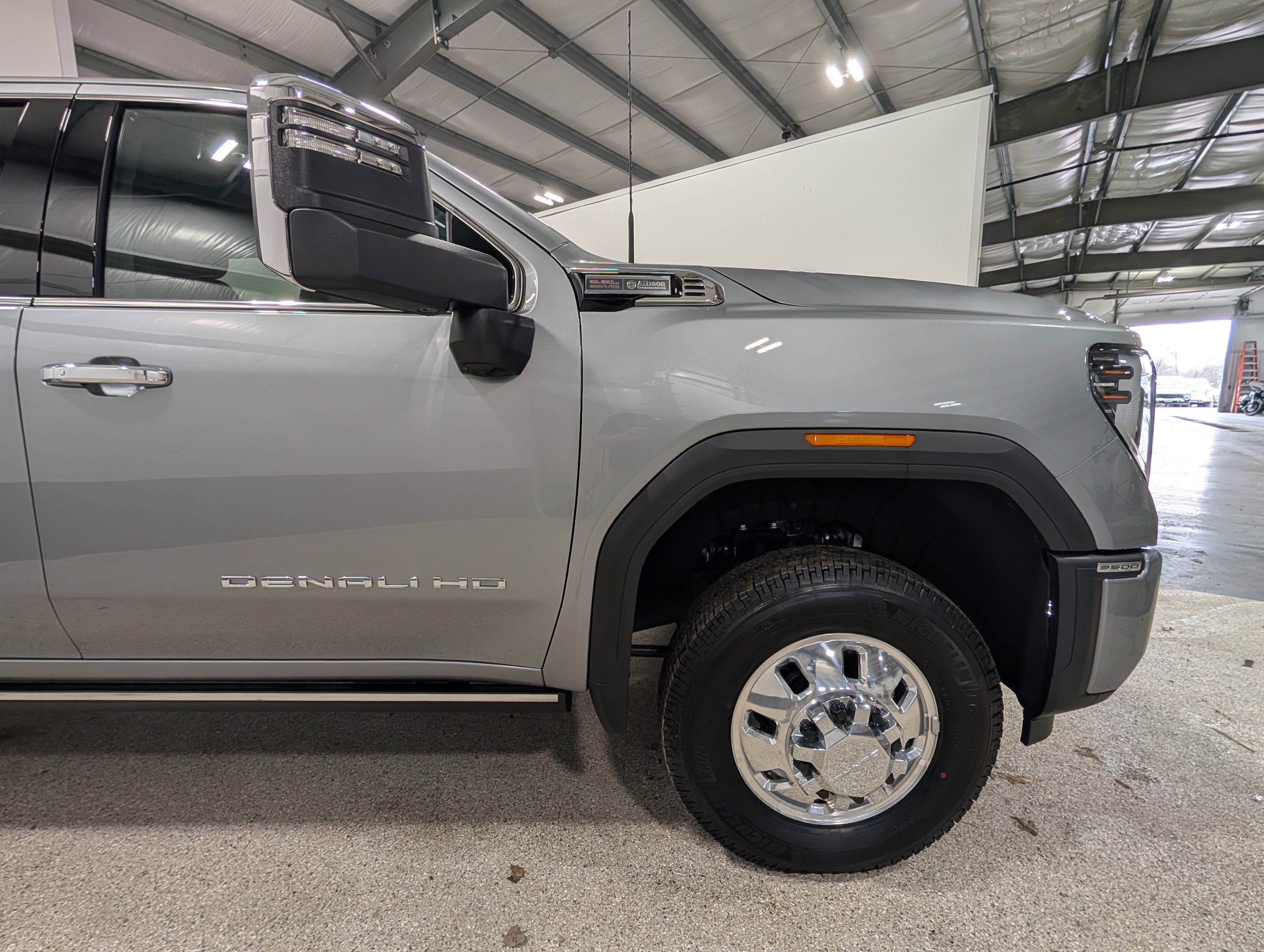 Used 2026 GMC Sierra 3500 Denali w/ Denali Reserve Package AWD/4WD image 11