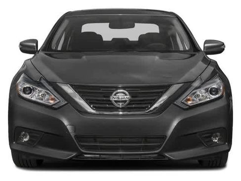 Used 2017 Nissan Altima 2.5 SL w/ Moonroof Package FWD image 5