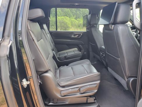 Used 2021 Chevrolet Suburban High Country w/ Premium Package AWD/4WD image 25