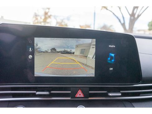 Used 2023 Hyundai Elantra SEL w/ Convenience Package image 18