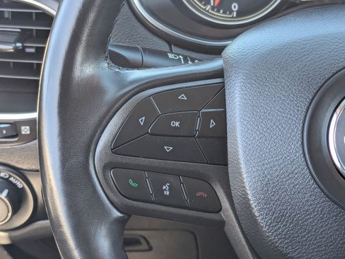 Used 2020 Jeep Cherokee Trailhawk w/ Cold Weather Group image 24