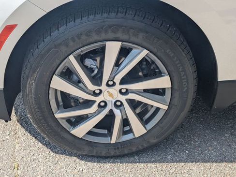 Used 2022 Chevrolet Equinox Premier image 9