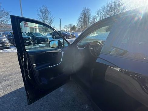 Certified 2024 Toyota RAV4 LE image 25