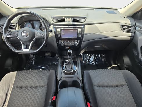 Used 2017 Nissan Rogue SV w/ SV Premium Package AWD/4WD image 10