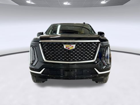 Certified 2026 Cadillac Escalade Luxury image 4