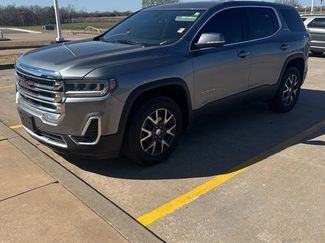 Used 2022 GMC Acadia SLE video 1