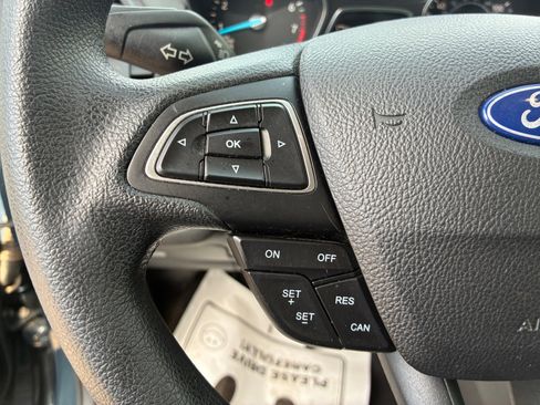 Used 2018 Ford Escape SE image 18