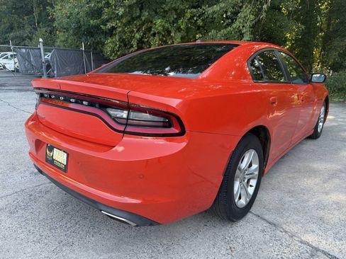 Used 2020 Dodge Charger SXT RWD image 9