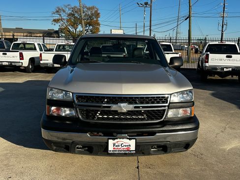 Used 2006 Chevrolet Silverado 1500 W/T image 9