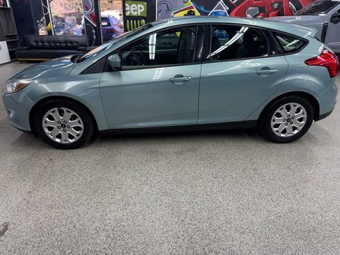 Used 2012 Ford Focus SE image 2