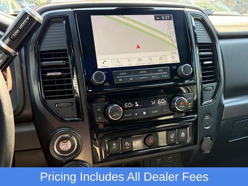 Used 2021 Nissan Titan PRO-4X w/ Pro-4x Convenience Package AWD/4WD image 10