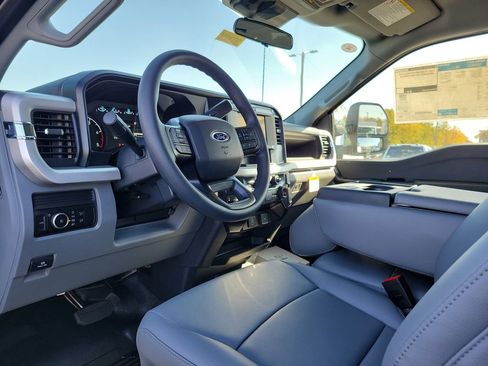 New 2026 Ford F550 4x4 Crew Cab image 21