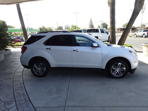 Certified 2017 Chevrolet Equinox Premier w/ Enhanced Convenience Package FWD image 9