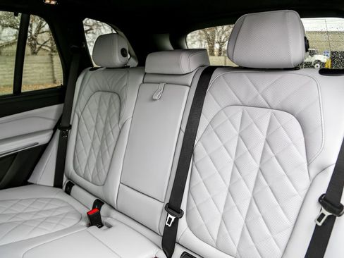 New 2026 BMW X5 xDrive40i w/ M Sport Package image 23