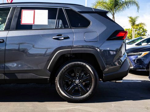 Used 2025 Toyota RAV4 XLE w/ Convenience Package image 6