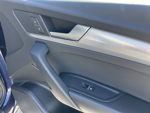 Used 2025 Audi Q5 2.0T Premium image 32