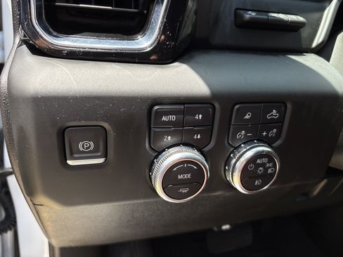Used 2024 GMC Sierra 2500 Denali Ultimate w/ Max Trailering Package AWD/4WD image 31