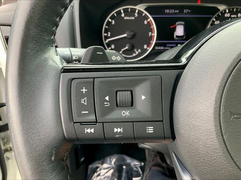 Used 2023 Nissan Rogue SL FWD image 45