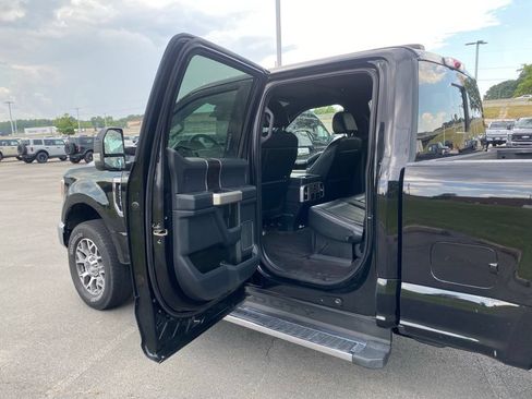 Used 2022 Ford F250 Lariat w/ Lariat Value Package AWD/4WD image 29