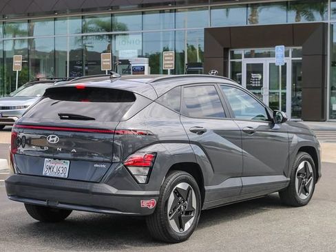 Certified 2024 Hyundai Kona SEL FWD image 10