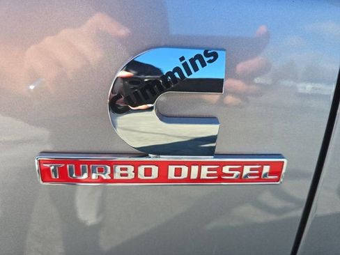 Used 2024 RAM 2500 Laramie image 10