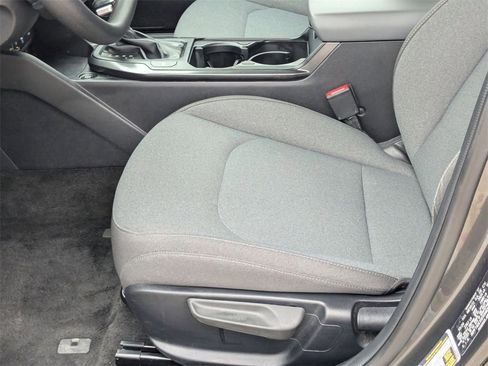 Used 2025 Kia K4 LXS image 23