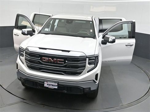 Used 2023 GMC Sierra 1500 SLT image 50